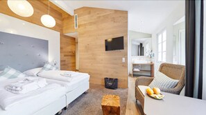 Classic Double Room (Air Conditioning) | In-room safe, blackout curtains, soundproofing, iron/ironing board - Die Reichsstadt (Gengenbach)