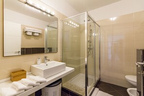 Apartment (B) | Bathroom | Shower, free toiletries, hair dryer, bidet - Forest&Sea apartment-Bikes&table incl (Medulin)