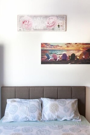 Apartment | Hochwertige Bettwaren, schallisolierte Zimmer, Bügeleisen/Bügelbrett