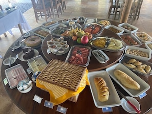 Free daily buffet breakfast  - Beach Wind Hotel (Trairi)