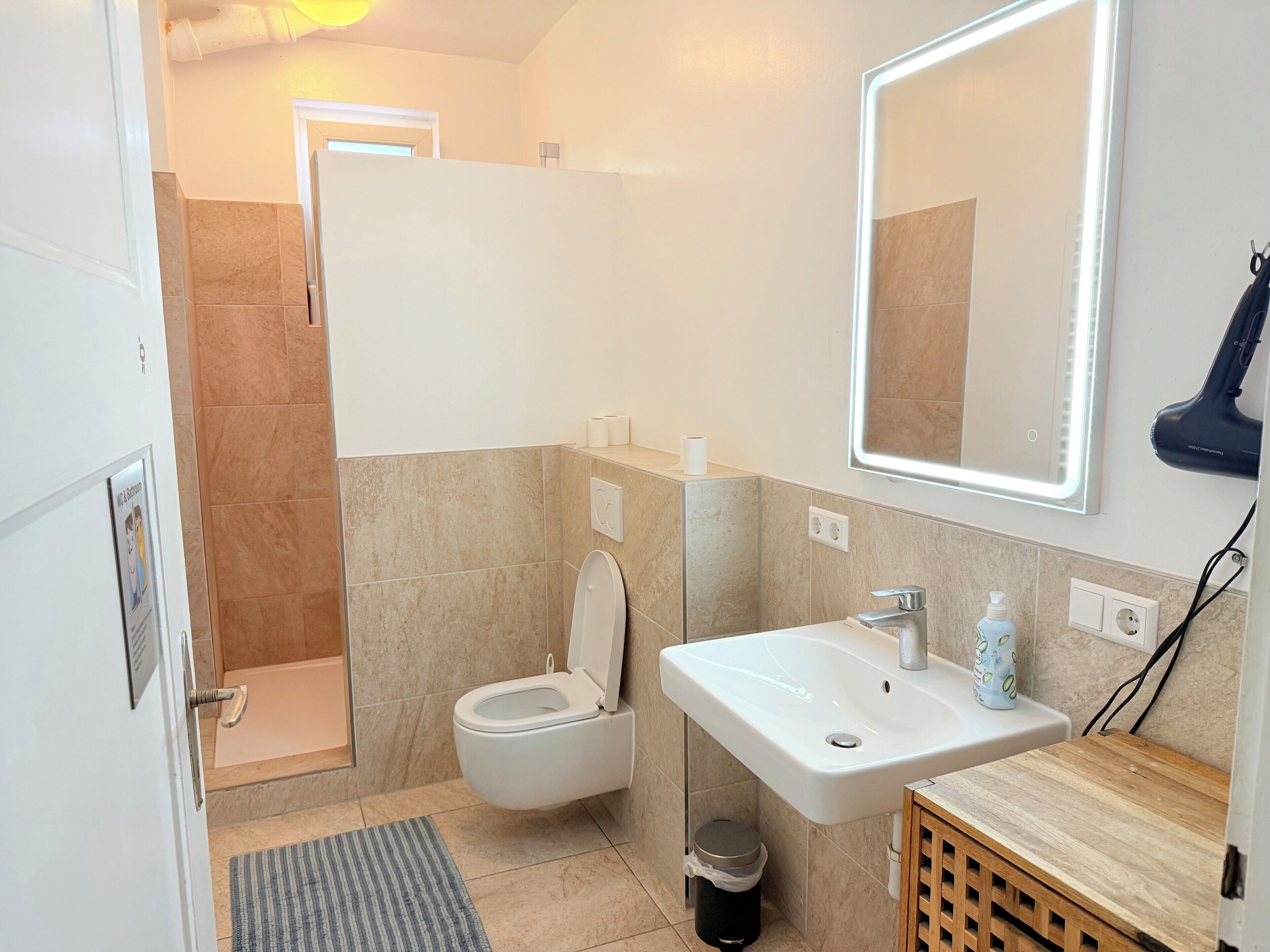 Kamar mandi bersama
