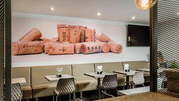 Se sirven desayunos, almuerzos y cenas