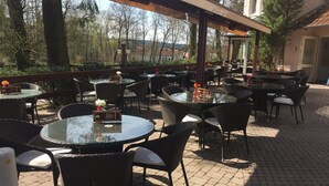 Restauration en plein air