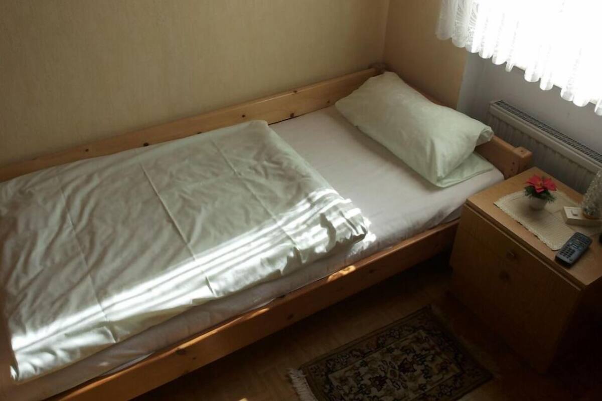 Blackout curtains, free WiFi, bed sheets