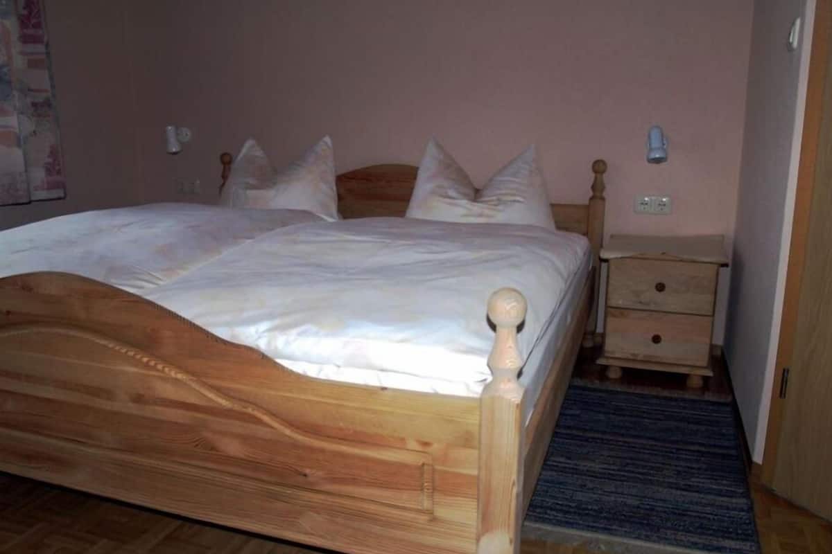 Blackout curtains, free WiFi, bed sheets