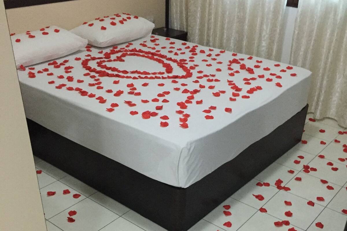 Classic Double Room | In-room safe, desk, laptop workspace, free WiFi