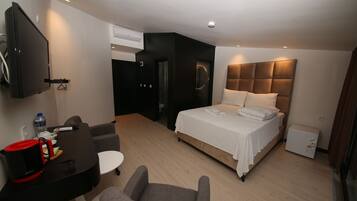 Luxury Studio Suite, Terrace, City View