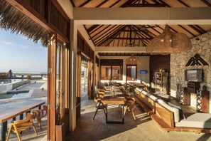Restaurant - Manduna Resort (Rote Island)