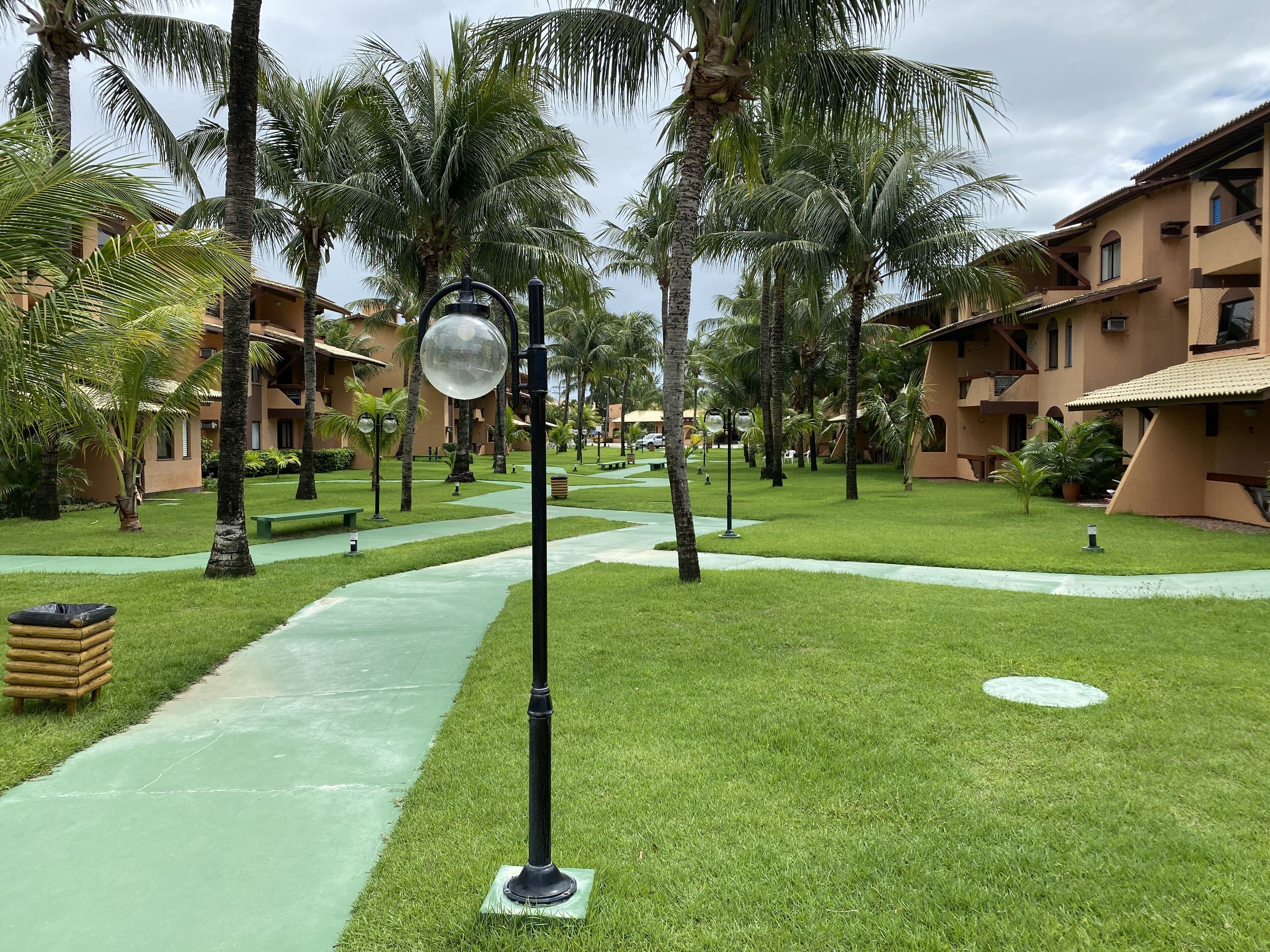 Taulutelevisio, videopelikonsoli, Netflix, DVD-soitin