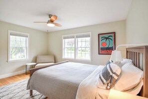 3 soverom, strykejern/-brett, wi-fi og sengetøy