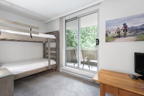 3 soverom, strykejern/-brett, wi-fi og sengetøy