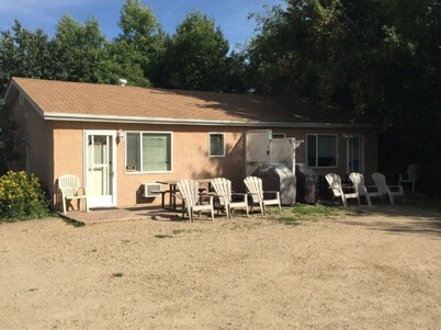 Last Mountain Getaways-Units #1+#2-Regina Beach, Sk