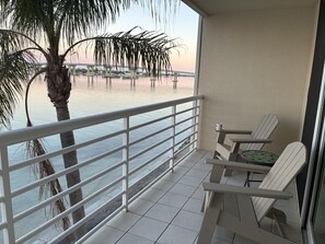 Property grounds - Bahia Vista 4th Floor Bay View: Isla Del Sol 2 (Isla Del Sol)