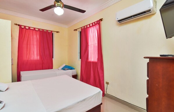 1 bedroom, desk, iron/ironing board, free WiFi