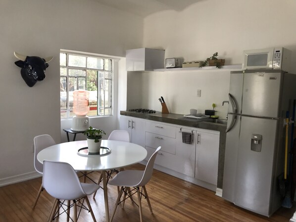 Comfort Apartment, 1 Bedroom, Non Smoking | Private kitchen | Fridge, microwave, stovetop, coffee/tea maker - Cozy Loft in Roma Norte (Mexico City)