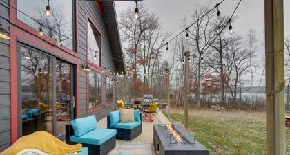 Modern Lakeside Chalet on Crow Wing Chain w/ Dock!