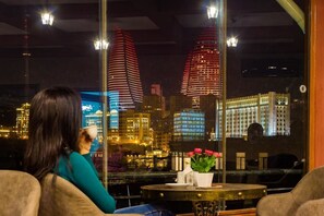 Outdoor dining - Iva Old City Hotel (Baku)