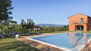Unclassified image, 3 of 27, button - Villa in Colle Di Compito with 3 bedrooms sleeps 6 (Colle Di Compito)