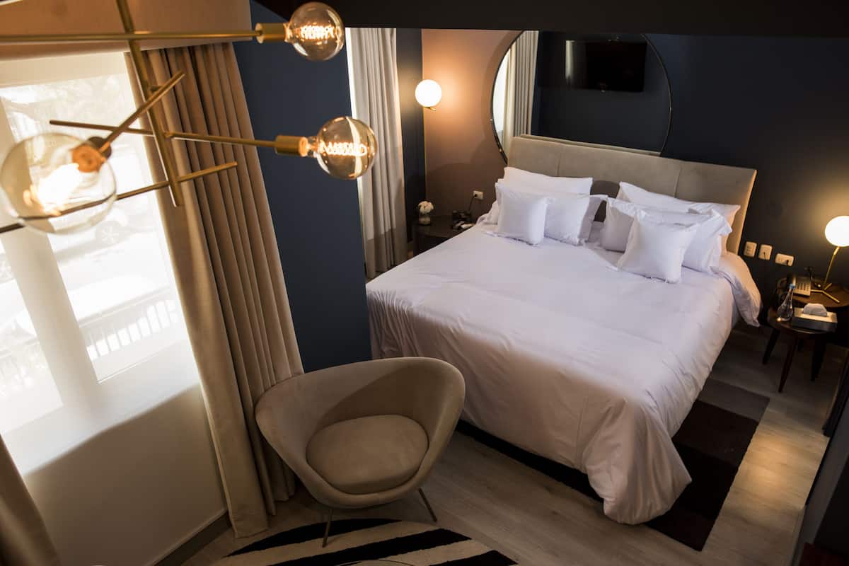 Ropa de cama de alta calidad y minibar