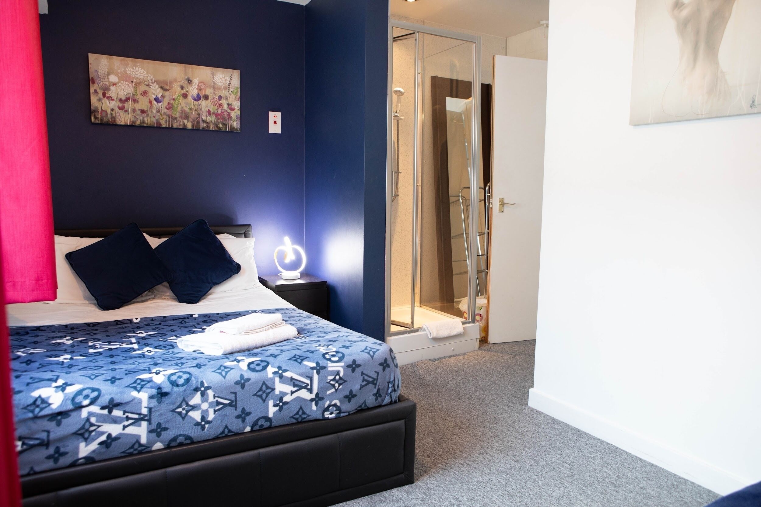 4 bedrooms, iron/ironing board, travel crib, free WiFi