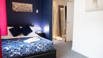 4 bedrooms, iron/ironing board, travel crib, free WiFi