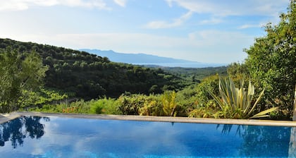 Private pool ★ Outdoor kitchen + BBQ ★ Sea View