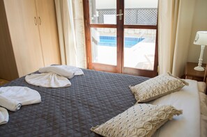 3 bedrooms, iron/ironing board, internet, bed sheets