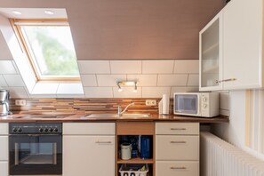 Unclassified image, 3 of 38, button