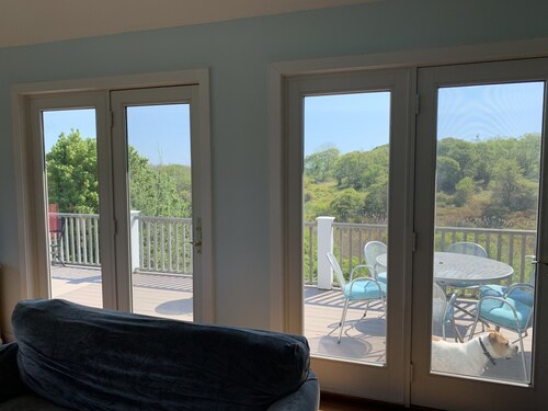 Peaceful, Breezy, Pet Friendly Getaway!