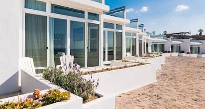 Oceanfront Villa Felicidad