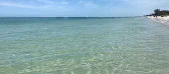 Coral Sands on IRB! Great location 2/2 plus covered lanai w/ pool table.