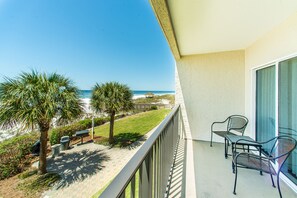 Property grounds - ⭐Beach FRONT-Private Balcony-Gulf Front Pool-1BR Windancer 207⭐ (Miramar Beach)