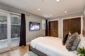 4 slaapkamers, een strijkplank/strijkijzer, gratis wifi, beddengoed