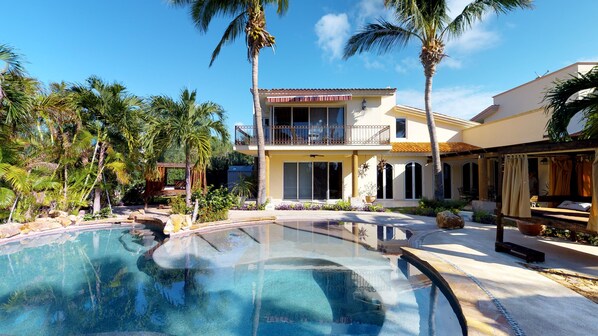 Piscina externa