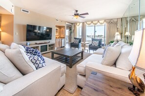 TV, DVD player - ✨GR8 Condo~Updated~Destin Harbor Views~Pool~Wlk2Beach~2BR East Pass 407 (Destin)