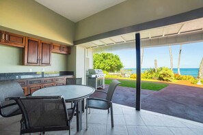 Outdoor dining - Sunrise Oceanfront Luxury - 3BR Sleeps 6 - AC, 180Â° Ocean Views, Steps to Ocean! (Kapaa)