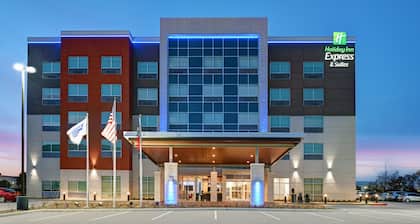 Holiday Inn Express & Suites Houston - Memorial City Centre by IHG
