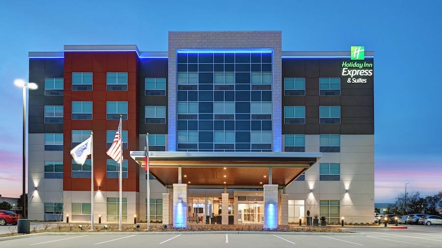 Holiday Inn Express & Suites Houston - Memorial City Centre by IHG