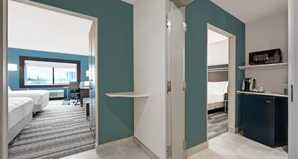 Holiday Inn Express & Suites Houston - Memorial City Centre by IHG