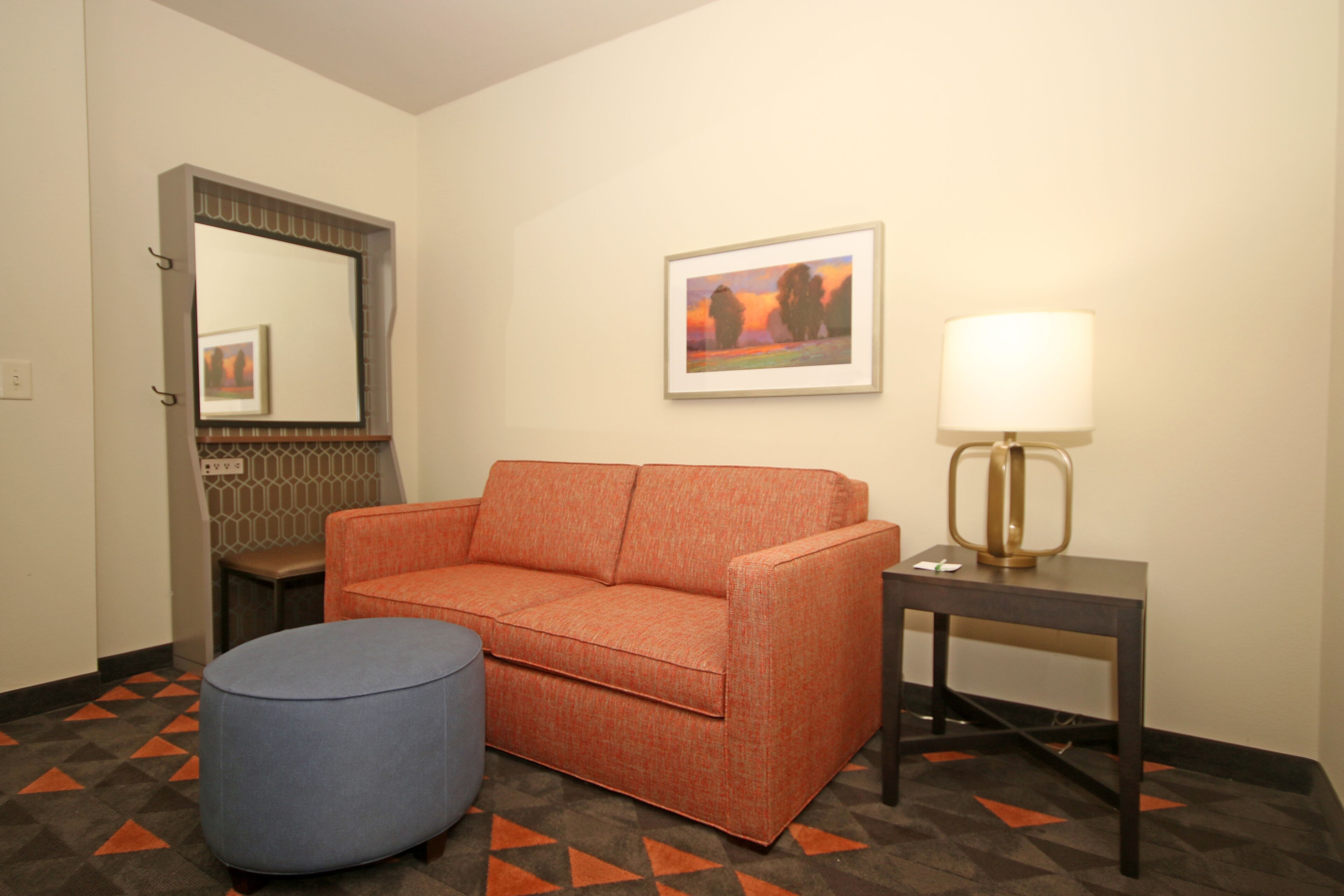 flat-screen tv, ipod dock