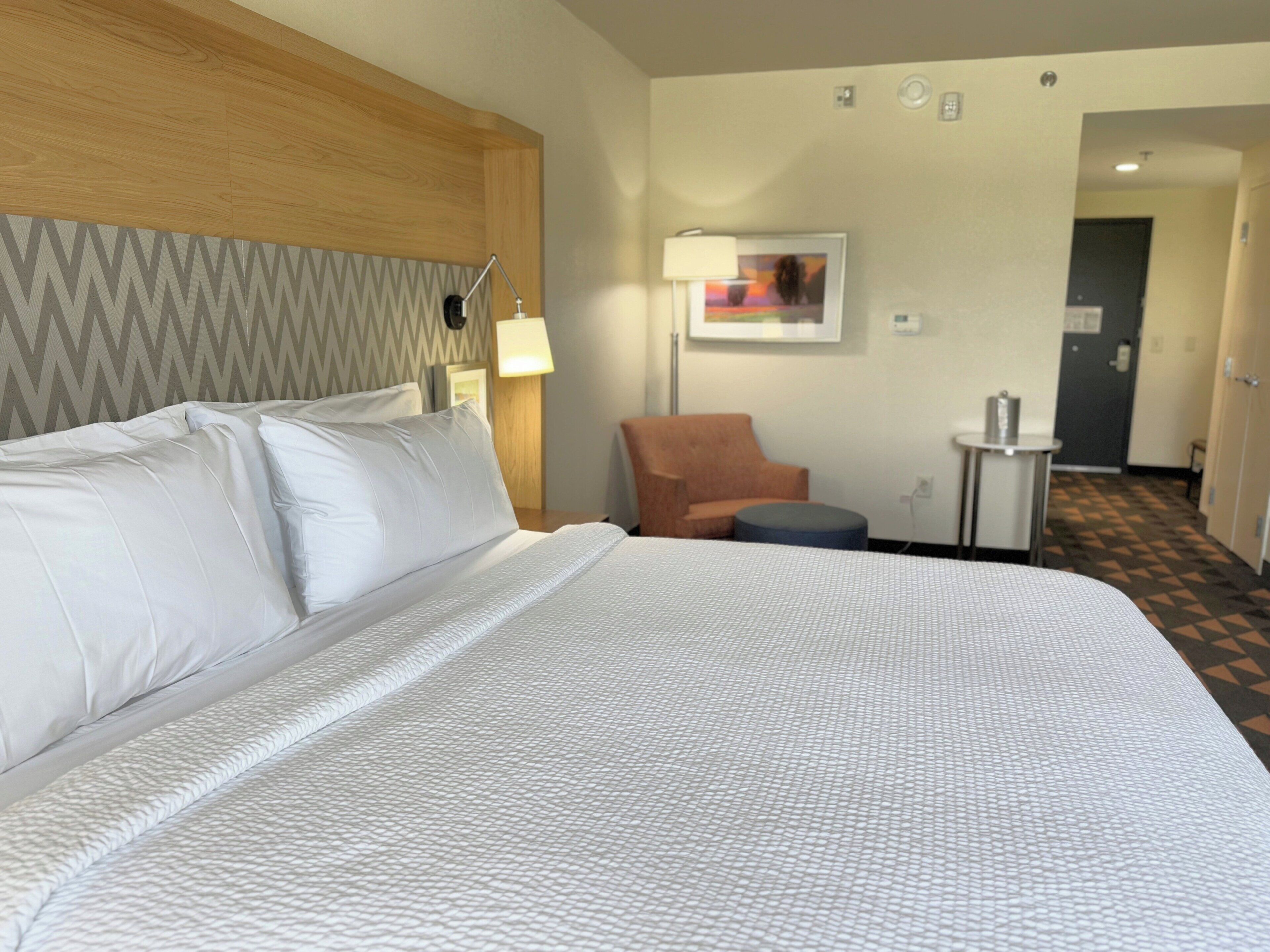 Standard Room, 1 King Bed