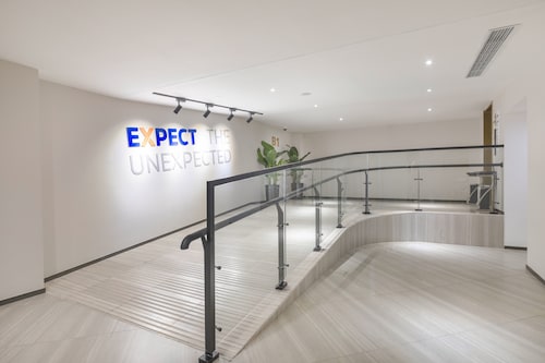 Holiday Inn Express Shanghai Gubei by IHG