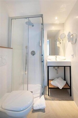 Bathroom - Blanca Hostal Ex Apolo Hostal (CA'N PICAFORT)