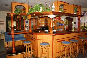 Bar (on property) - Waldhotel Boizenburg (Boizenburg)