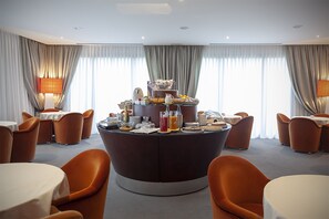 Frokostbuffé hver dag (EUR 8 per person)