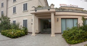 Front of property - Hotel dei Gonzaga (Reggiolo)