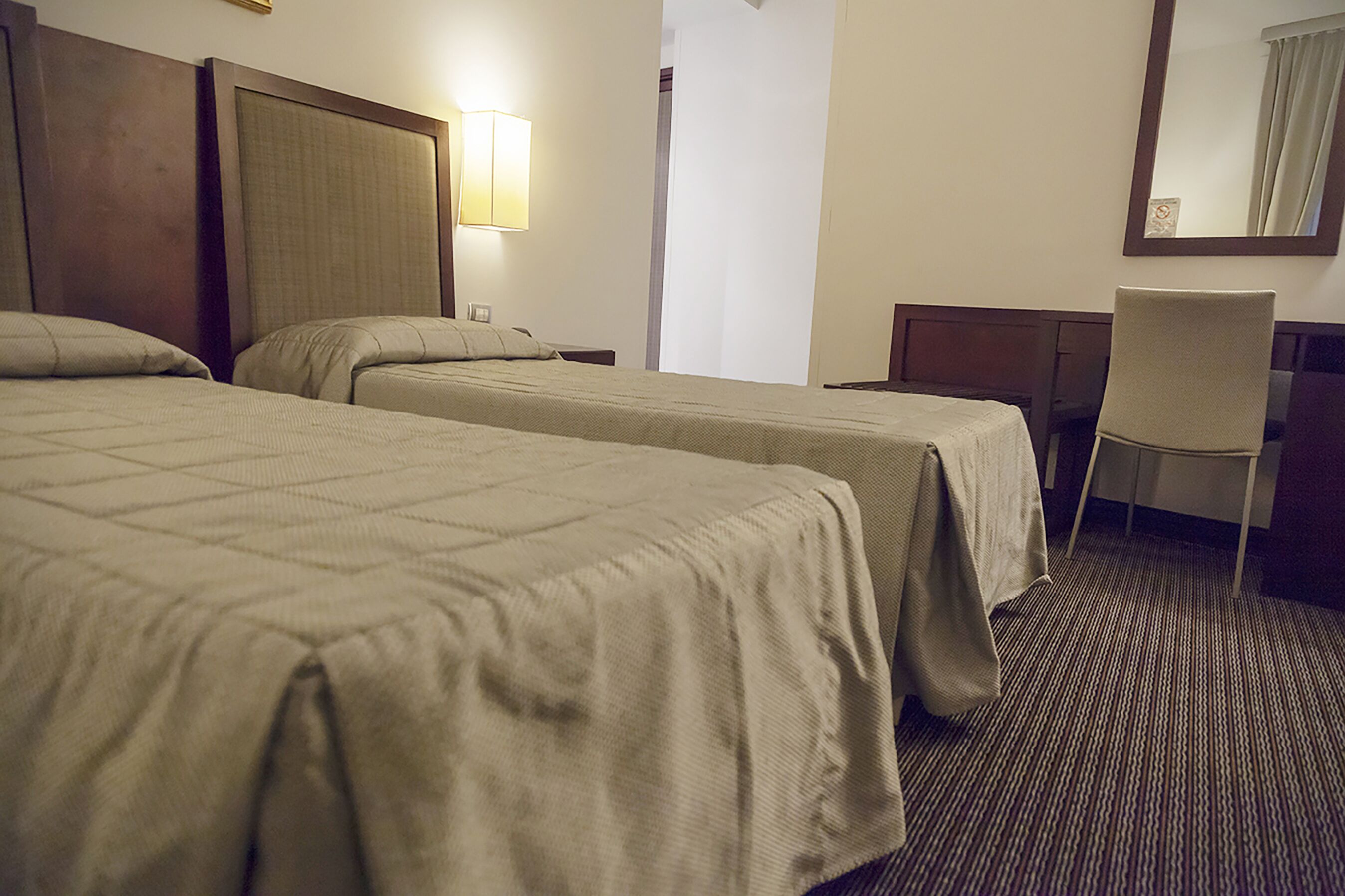 twin room, 2 single beds | 1 bedroom, minibar, in-room safe, desk