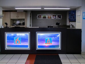 Lobby - Studio 6 Little Rock, AR - West (Little Rock)