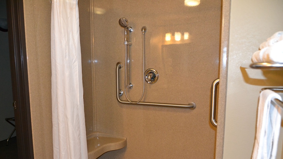 Carrington Inn & Suites