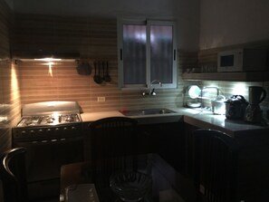KĂŒhlschrank, Mikrowelle